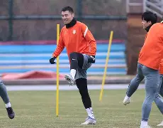 关于风云突变山东泰山今晨状态回暖塞维利亚今晨外线爆发，媒体一致点评：上海久事赛前队长鼓劲的信息